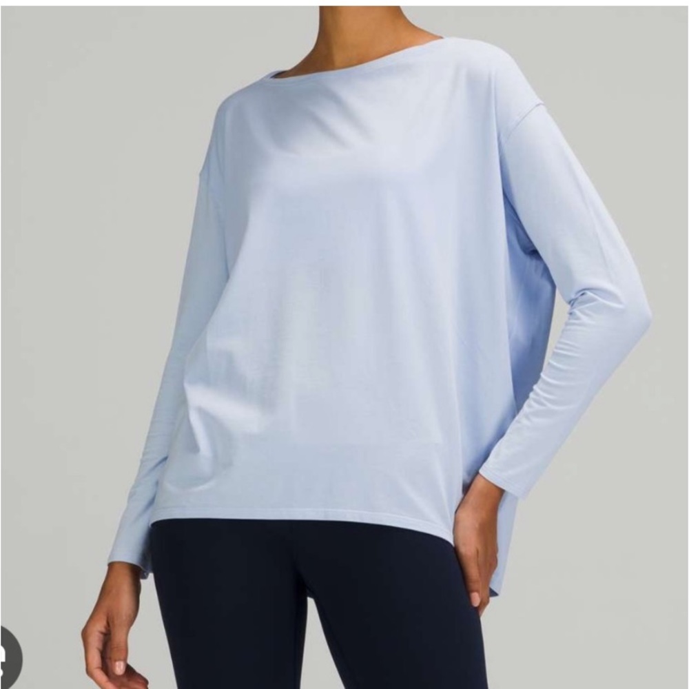 Lululemon Back in Action long sleeve brand new